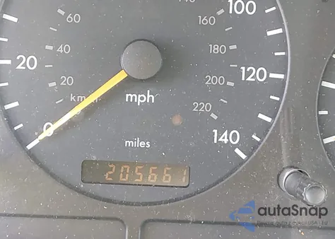 2002 Mercedes-Benz Ml 320 z USA, uszkodzony, nr VIN 4JGAB54E12A290713